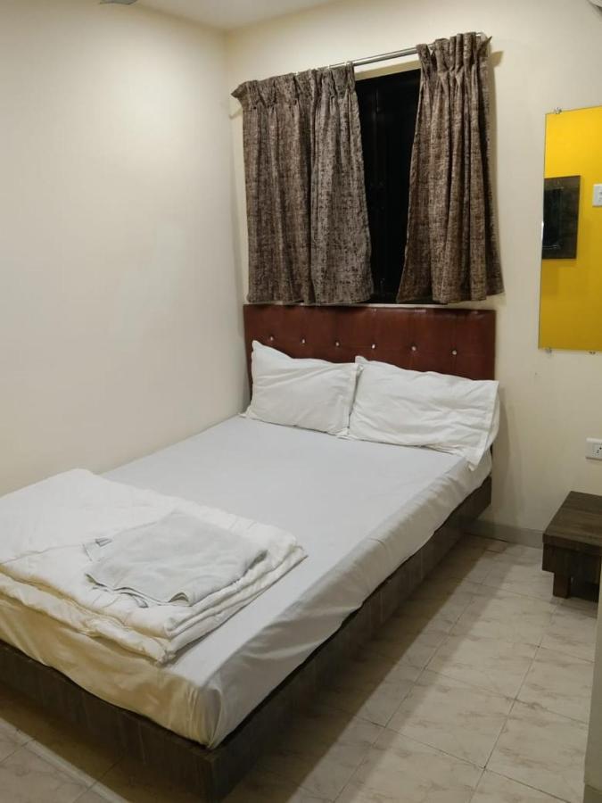 Sadguru Lodge Mumbai (Bombay) Buitenkant foto